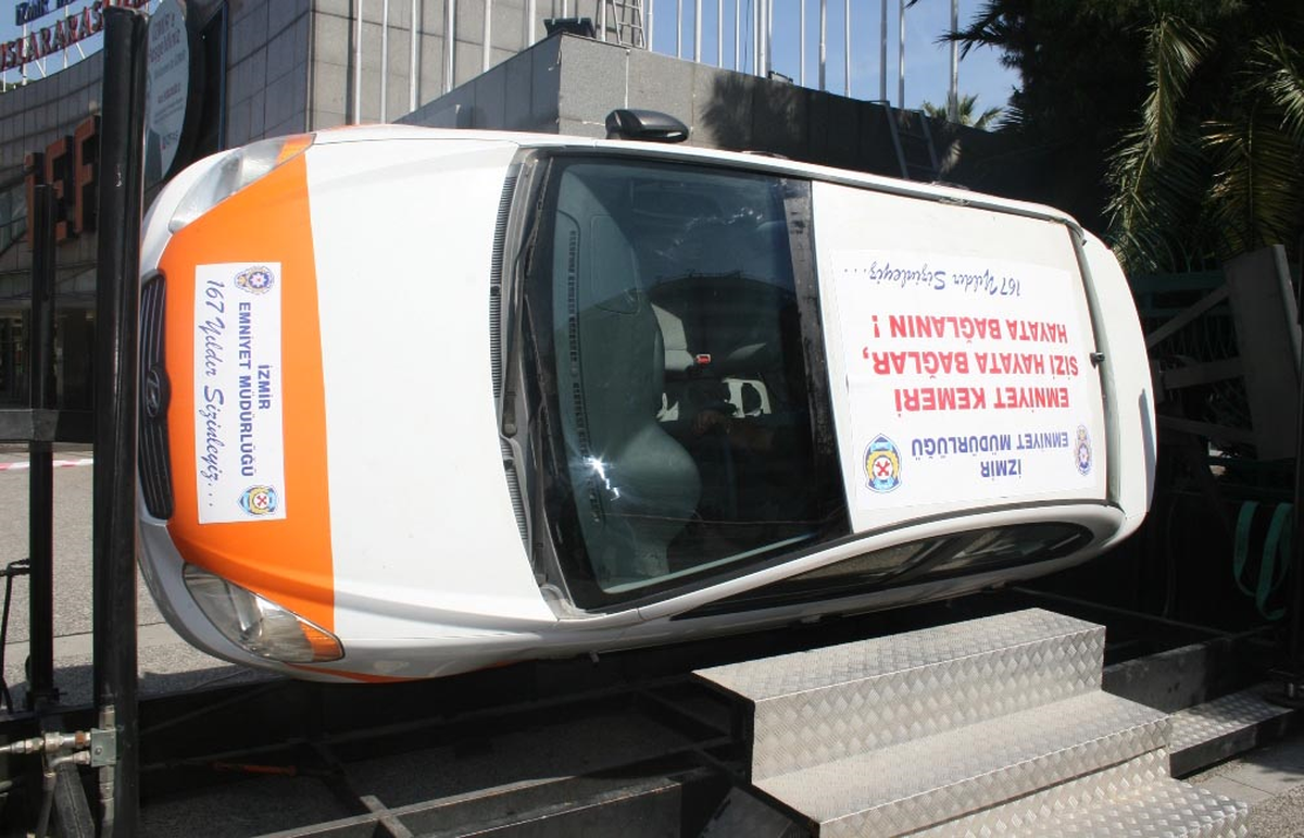 Emniyet Kemeri Takmayan Sürücülere Similasyonlu Uyarı