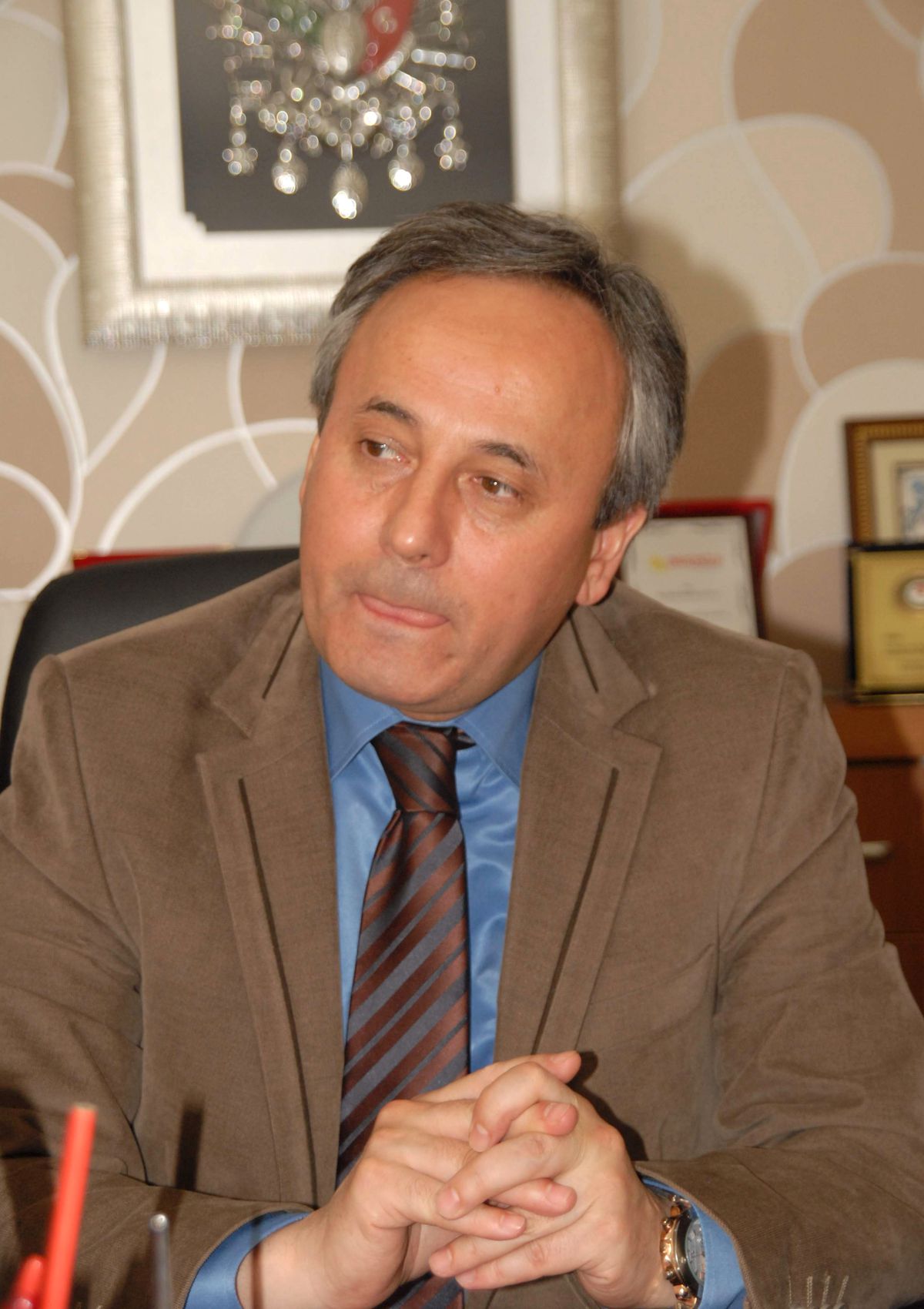 Halı Ayakkabı Geliyor