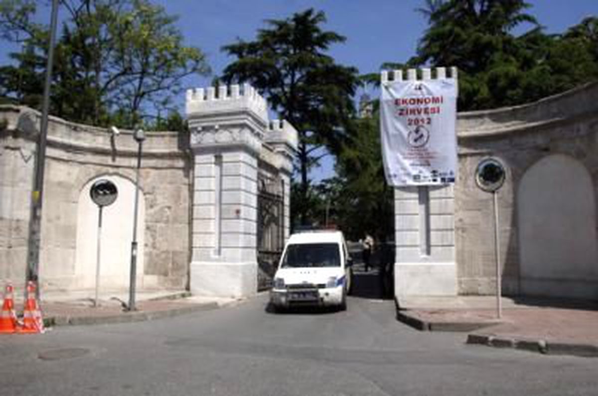 İstanbul Üniversitesi\'ndeki Patlama