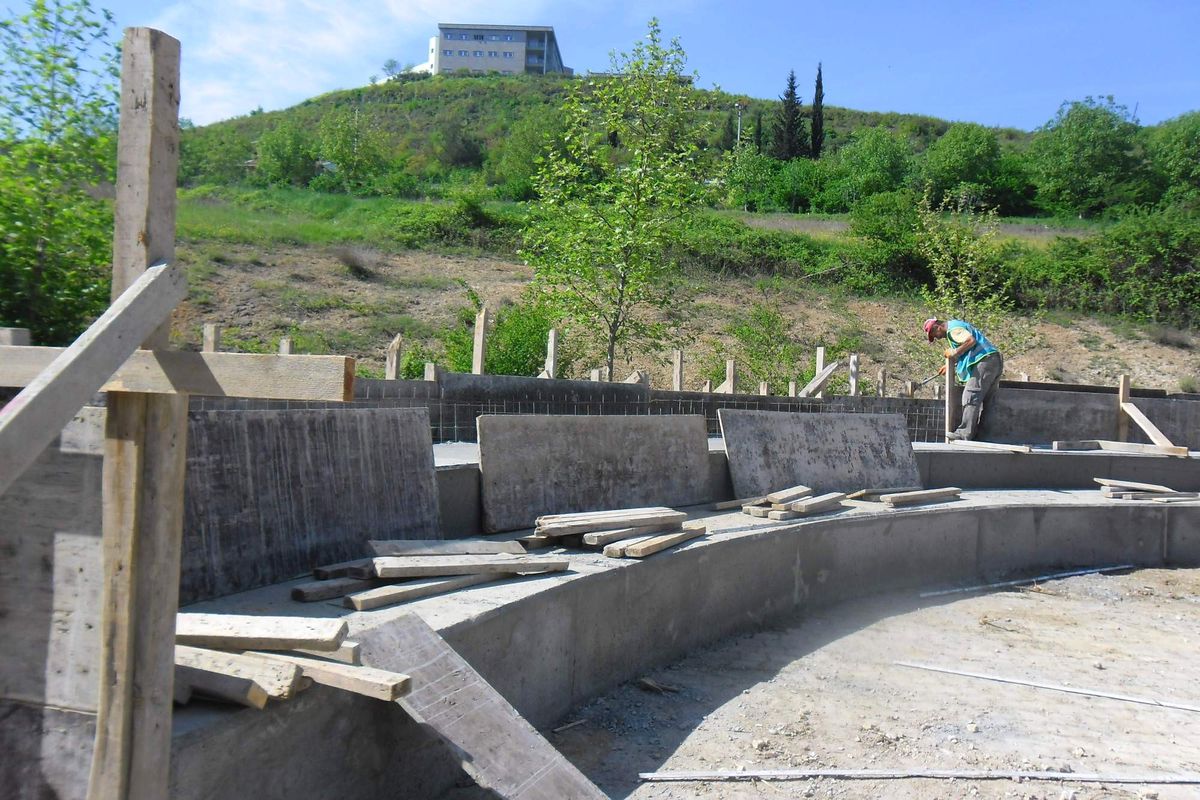 İzmit Belediyesi\'nden Alikahya\'ya Amfili Park