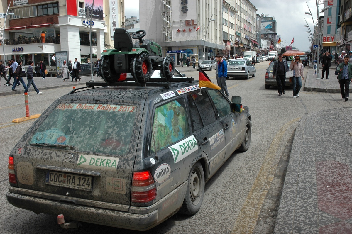 Klasik Otomobil Rallisi Erzurum'da