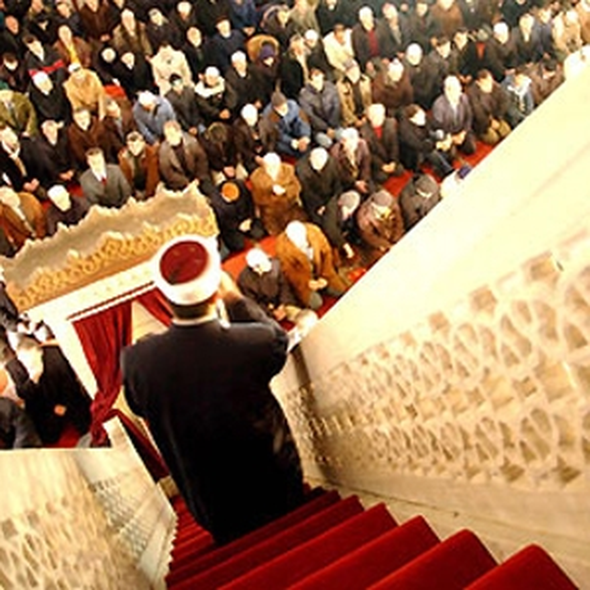Köy İmamı Yaşlı Adamı Hastanelik Etti