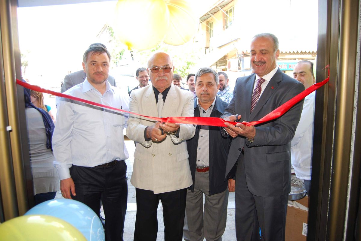 Kula'da Öğrenciler Yararına Kermes