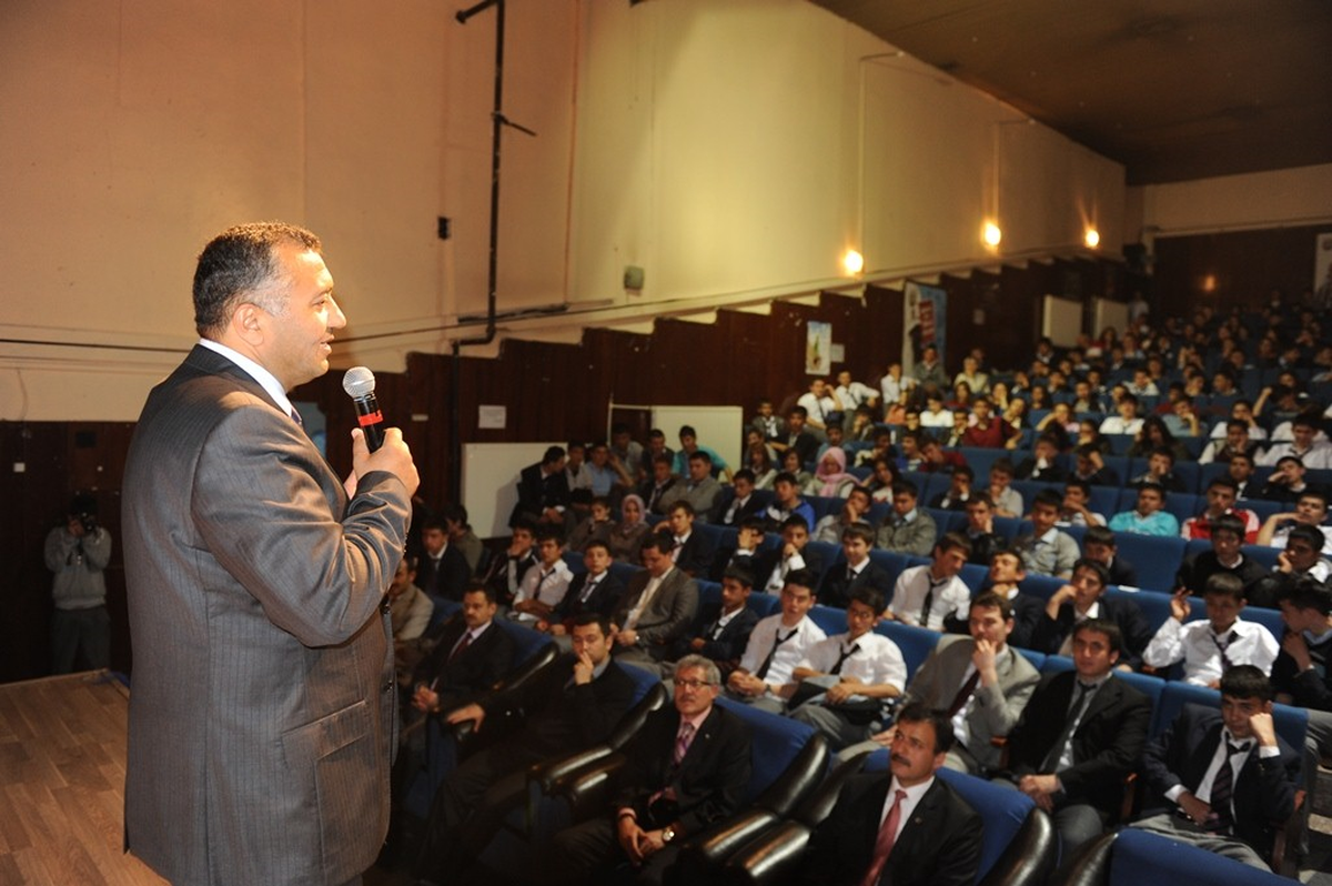 Kütahya'da 'Gelecek İçin Okula Devam' Projesi
