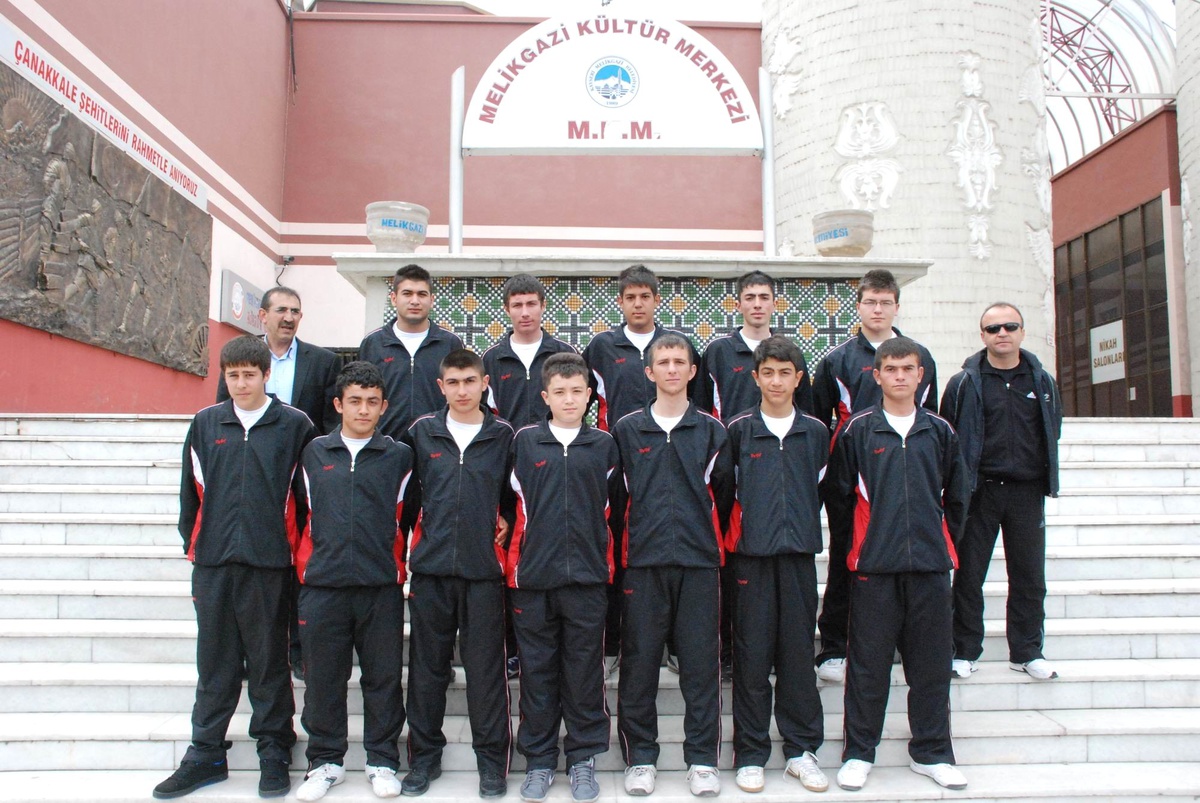 Melikgazi Belediyespor Yıldız Voleybol Takımı Türkiye Yarı Finalinde