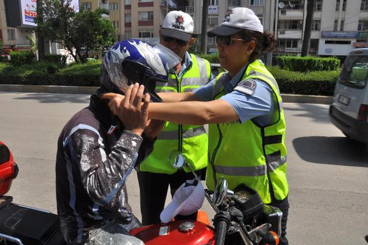 Motosiklet Sürücülerine Ceza Yerine Kask