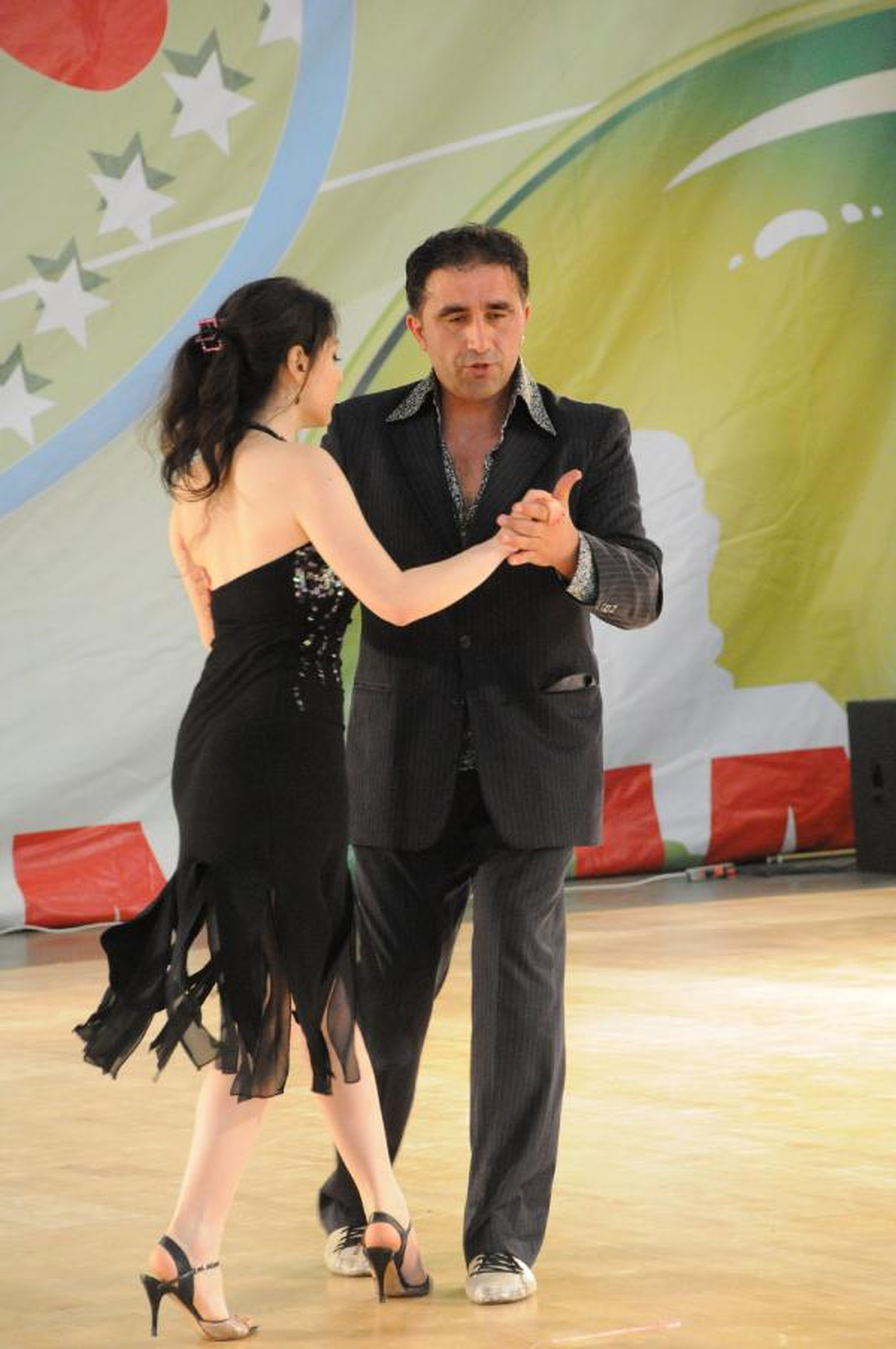 Türk Dansçılardan Moskova'da 12 Madalya