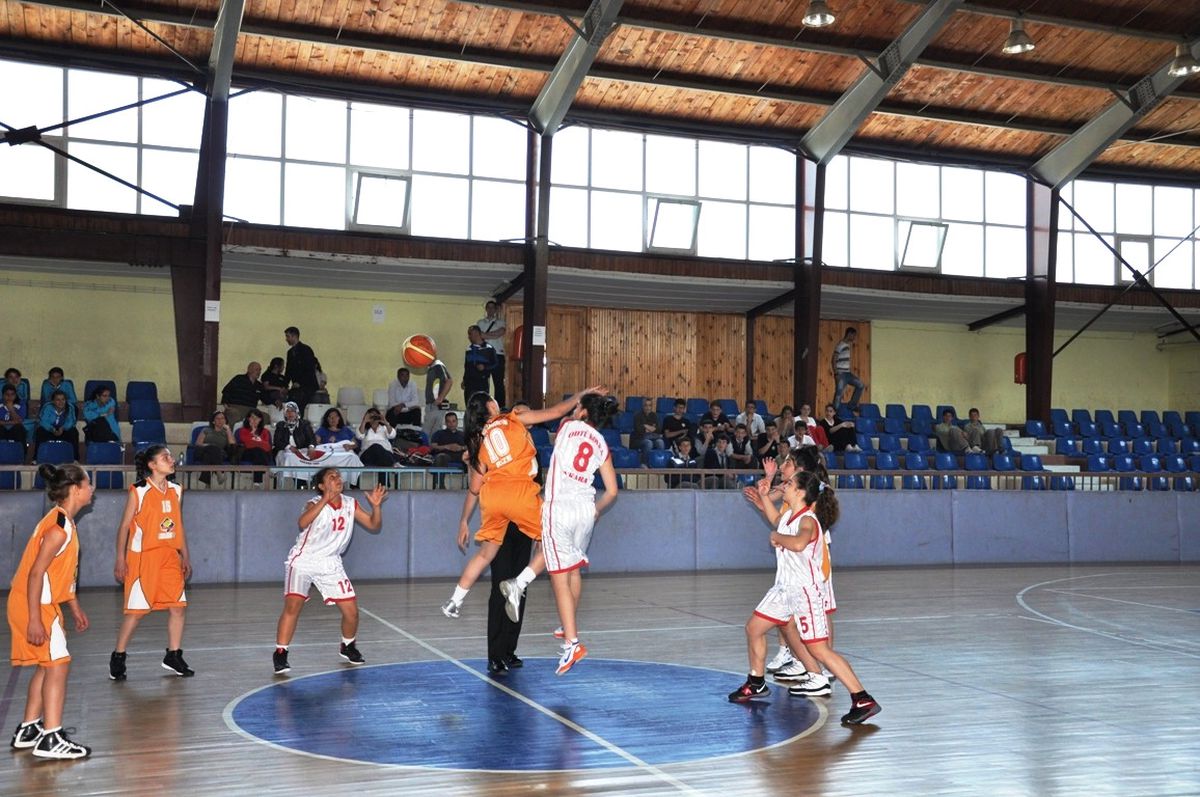Yıldız Basketbolcular Düzce\'de