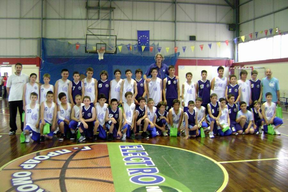 Abk Ayvalıkgücü Belediyespor Minik Erkek Basketbol Takımı Yurda Döndü