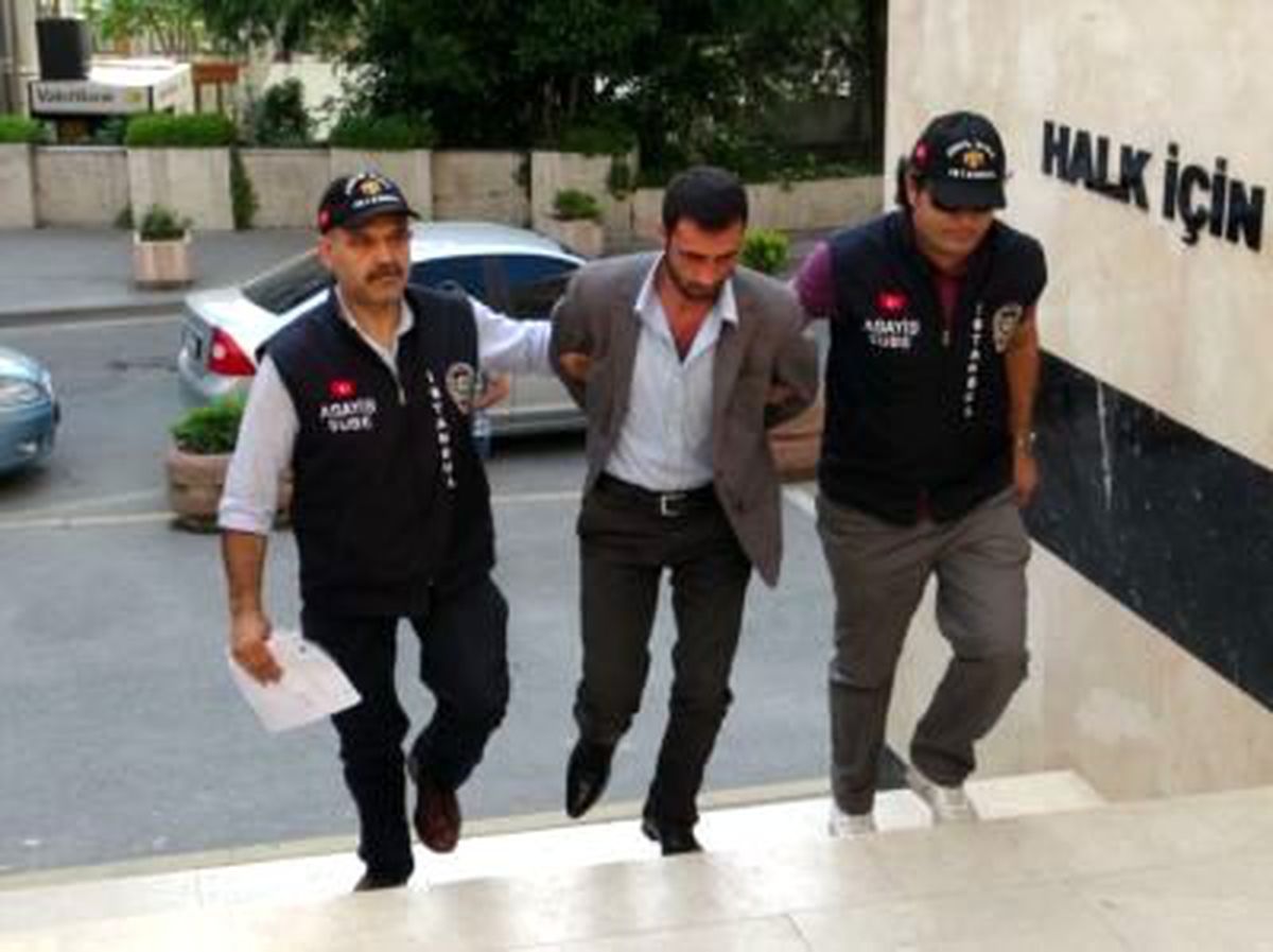 Adliye Önünde Silahlı Çatışma