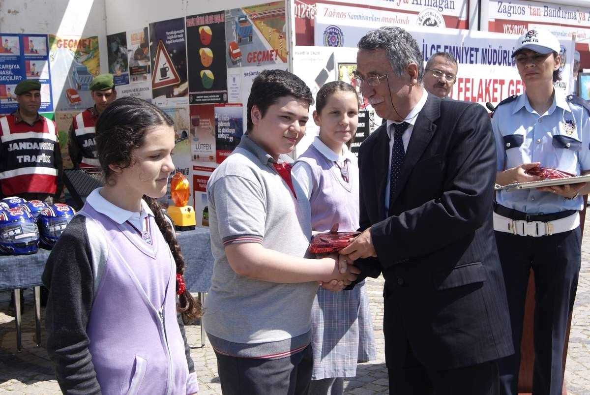 Bandırma'da Trafik Haftası Kutlamaları