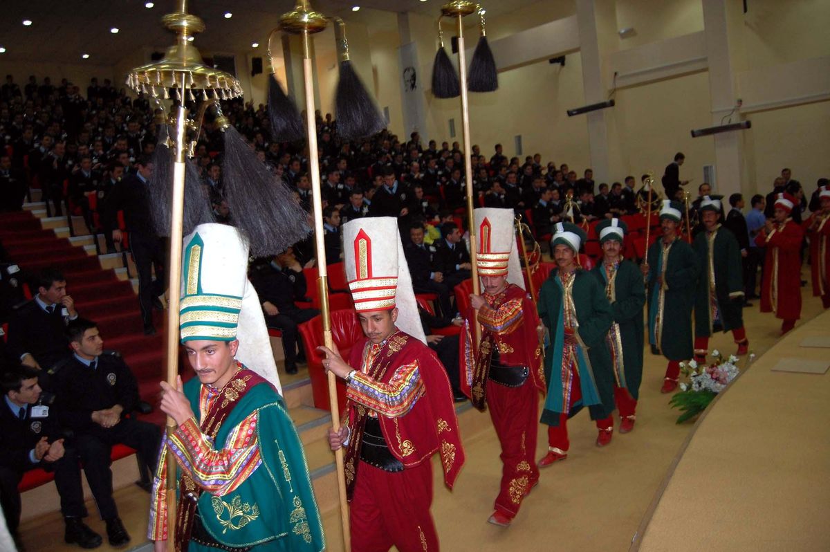 Başarılı Beü ve Pmyo Öğrencilerine Ödül