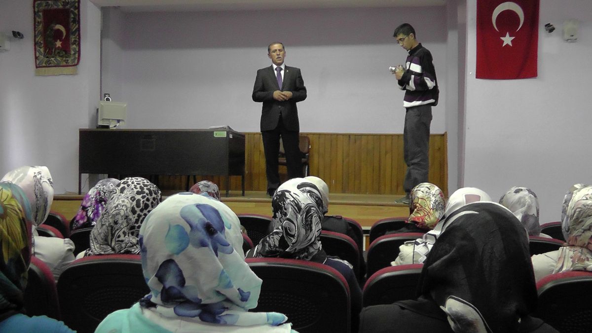 Beyşehir\'de İşsiz Kadınlara Evde Çocuk Bakım Kursu
