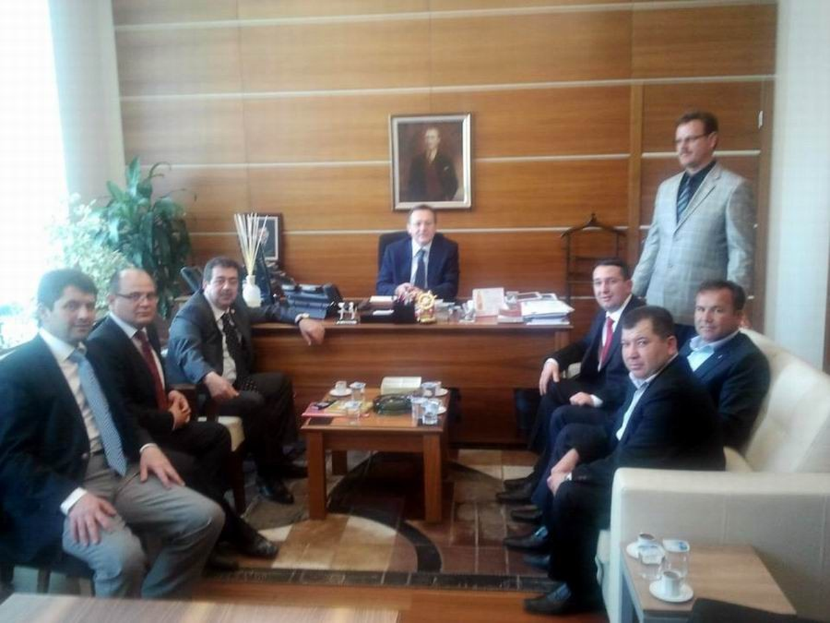 Burhaniye\'de Ak Partililer Boş Durmuyor