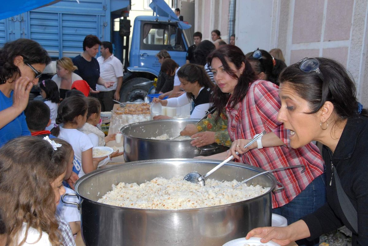 Çiftlik İlköğretim\'den Renkli Pilav Şenliği