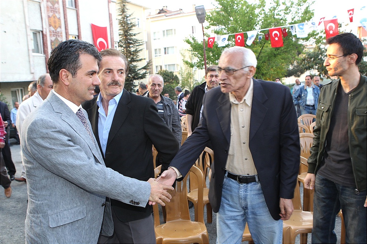 Düğmeciler Mahallesi\'​ne Şeyh Raşit Parkı