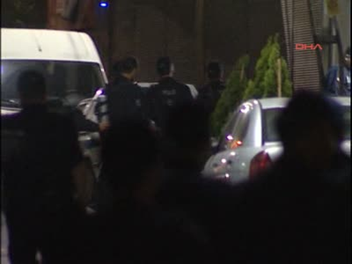 Okmeydanı\'nda Terör Operasyonu (2)