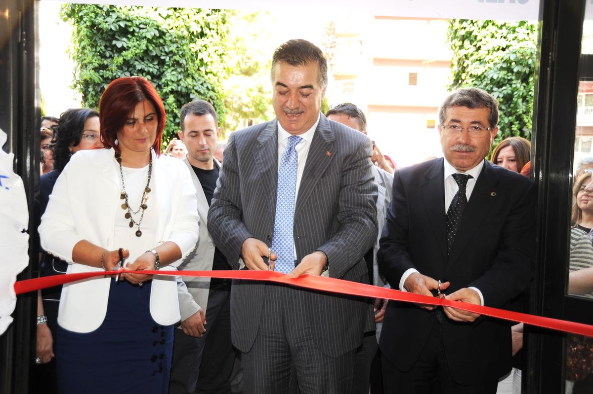 El Sanatları Sergisi Açıldı
