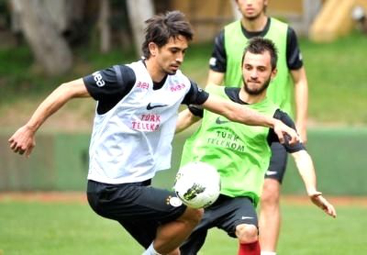 Galatasaray\'da Fenerbahçe Maçı Hazırlıkları Sürüyor