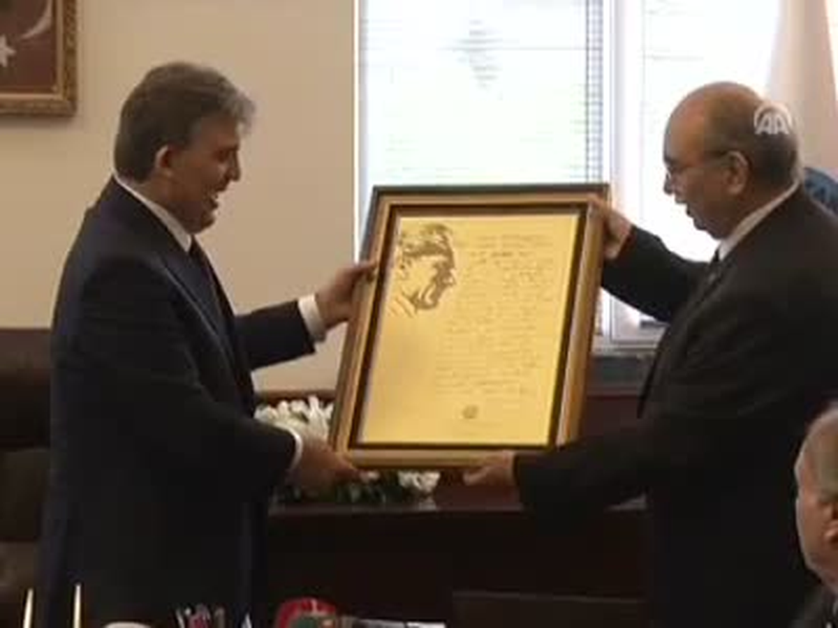 Gül\'den Tarihi Ziyaret