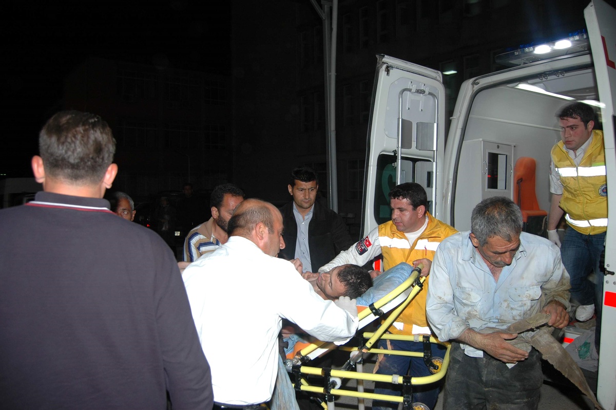 Hayvan Gübresi Atılan Kuyuya Düşen 4 Kişi Zehirlendi