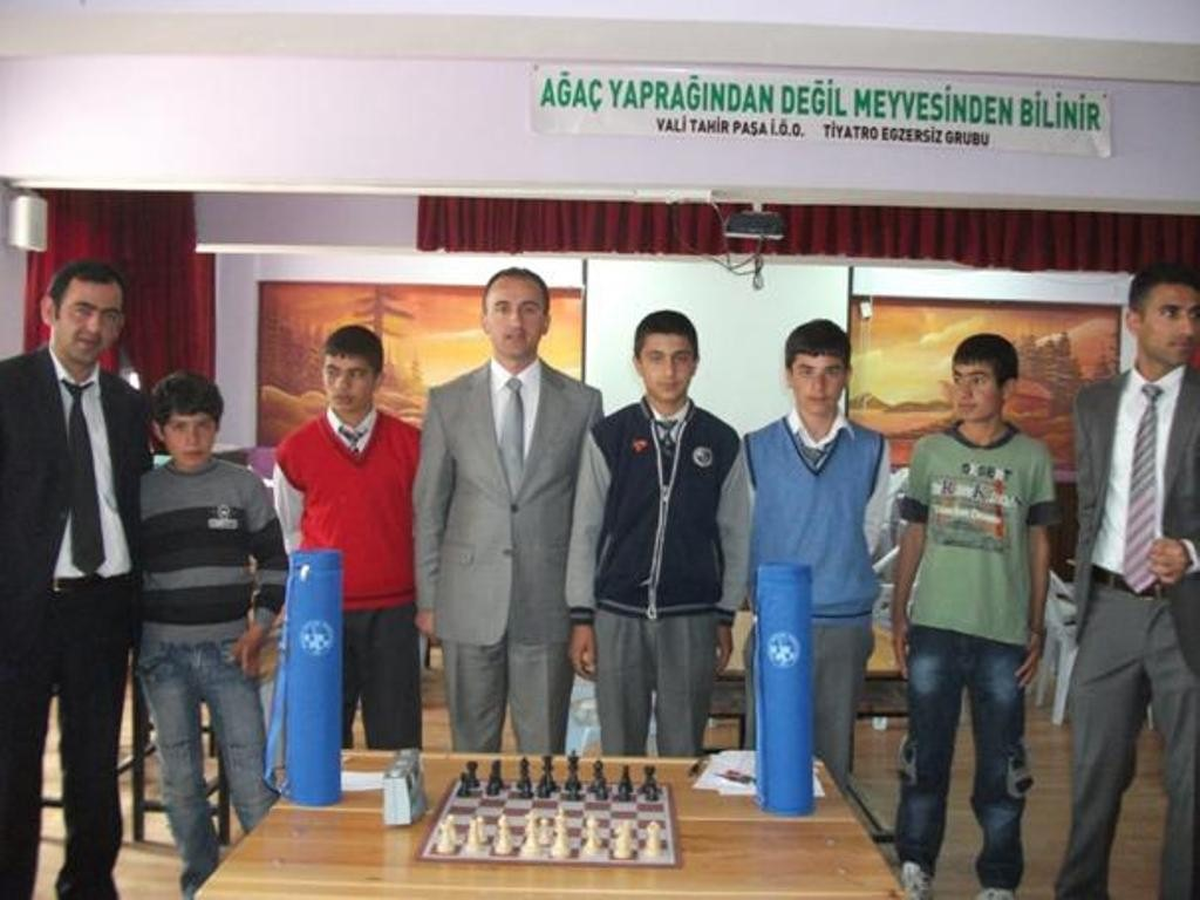 İlköğretim Okulları Arasında Satranç Turnuvası