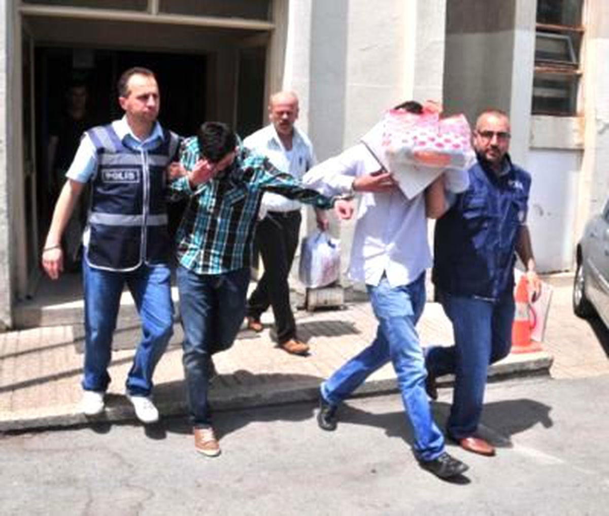 İzmir\'de Kuyumcuda Soygun Girişimi