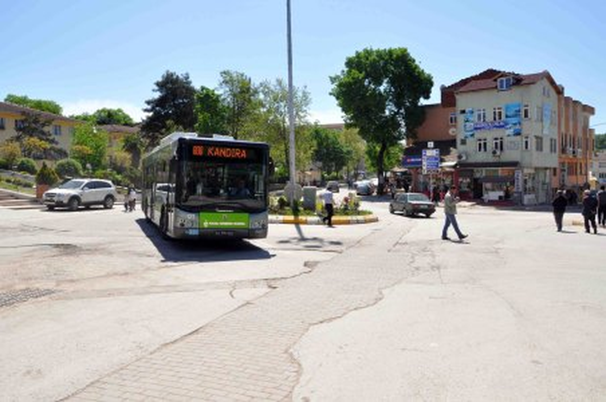 Kandıra Merkezde Asfalt ve Parke Çalışması