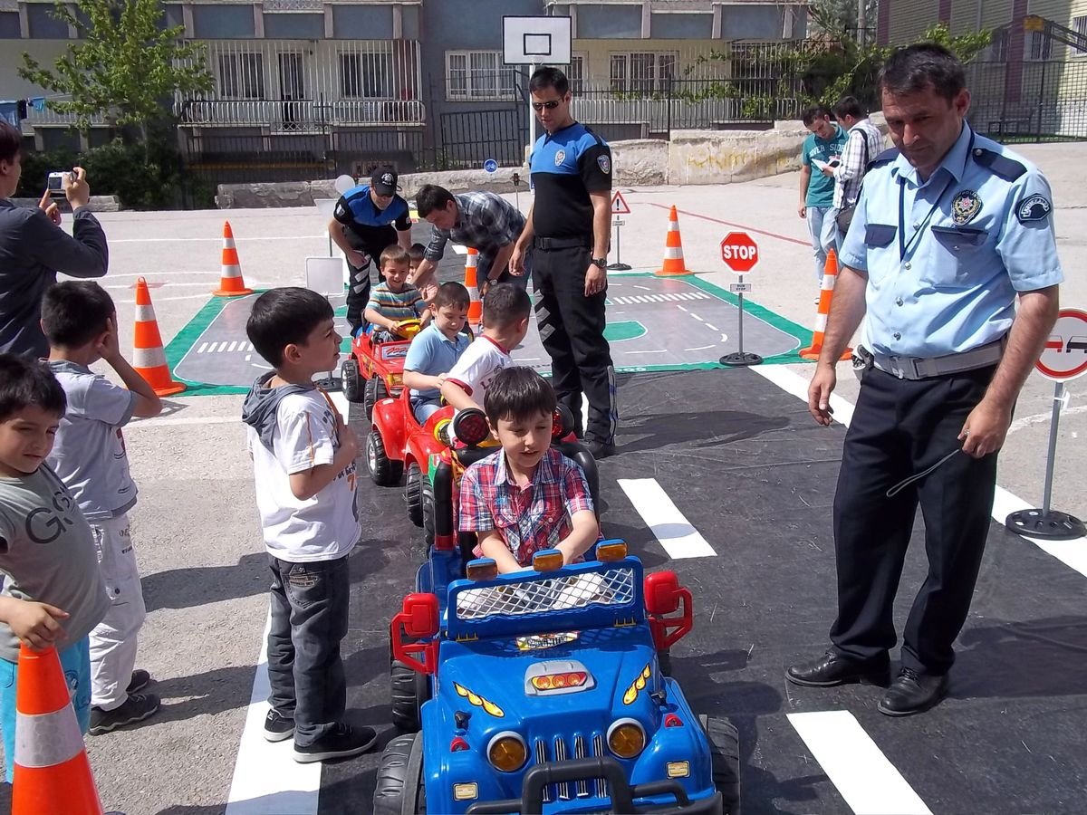 Kırıkkale\'de İöo Öğrencilerine Uygulamalı Trafik Eğitimi Veriliyor