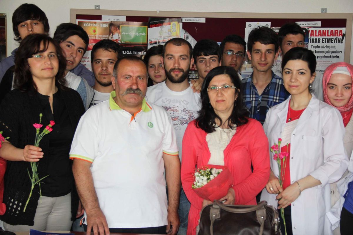 Öğretmene Şiddete Tiyatrolu Tepki