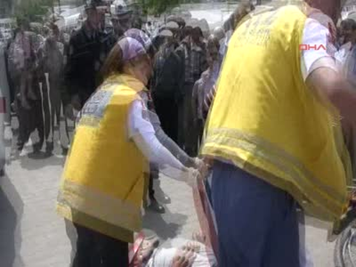 Önce Yardıma Koştu Sonra Sitem Etti