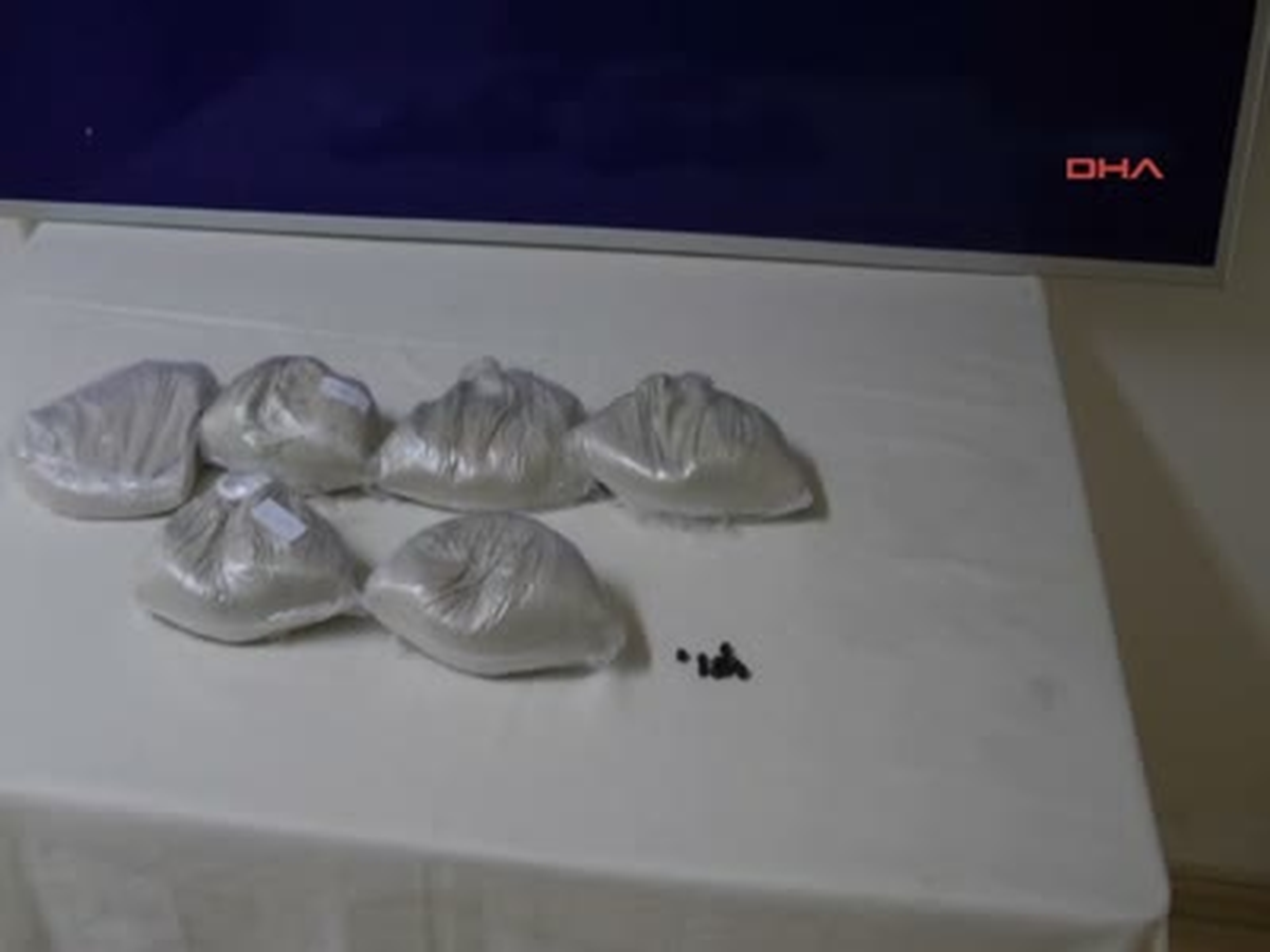 Otomobilde 3 Kilo Eroin Ele Geçirildi