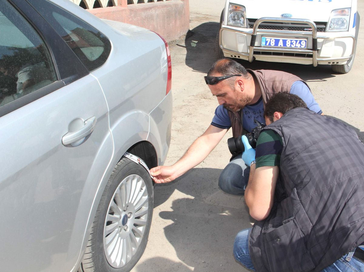 Park Halindeki 10 Aracın Lastikleri Doğrandı