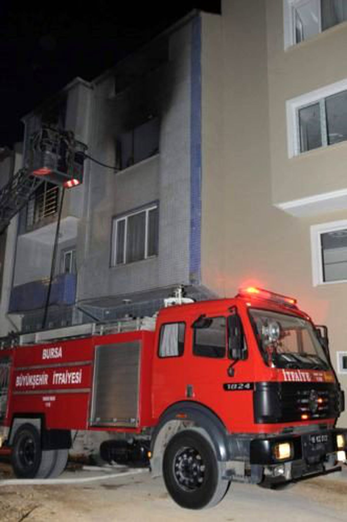 Prizde Bırakılan Şarj Cihazı Evi Yaktı