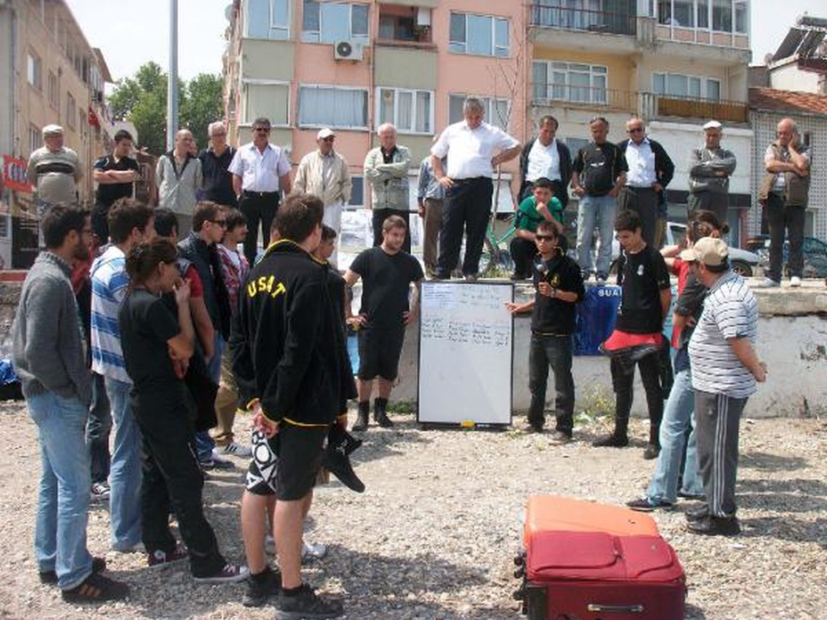 Üniversiteli Dalgıçlardan Mudanya\'da Temizlik Dalışı