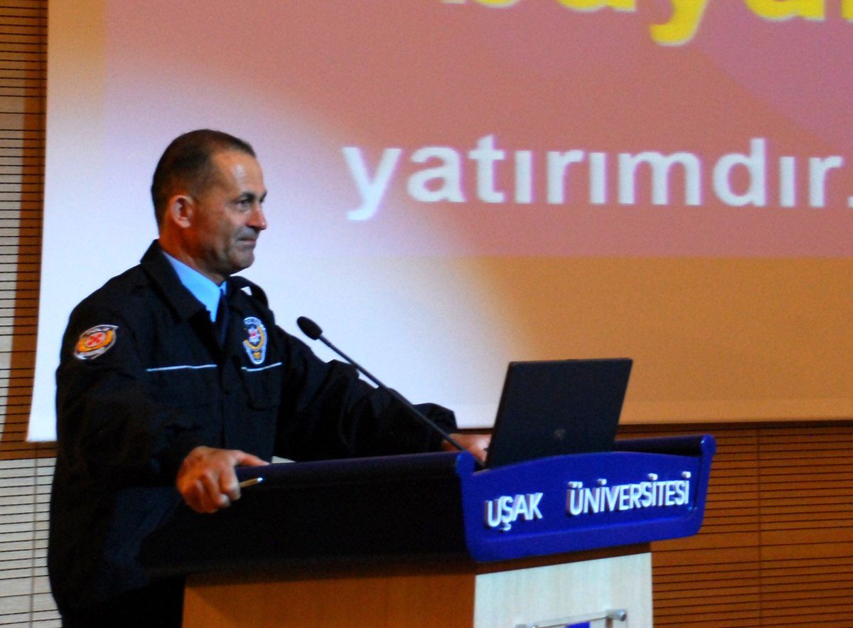 Uşak Üniversitesi\'nde "Trafik" Konulu Konferans Düzenlendi