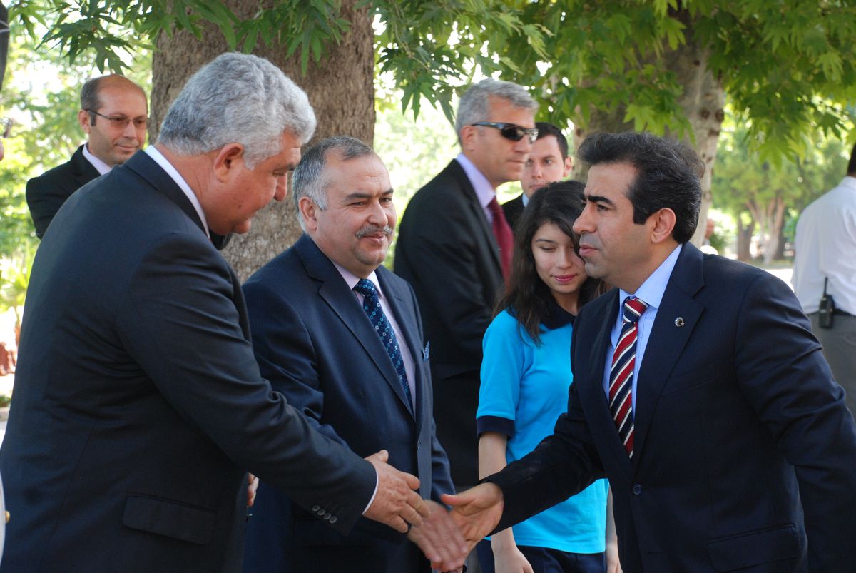 Vali Güzeloğlu Silifke\'de