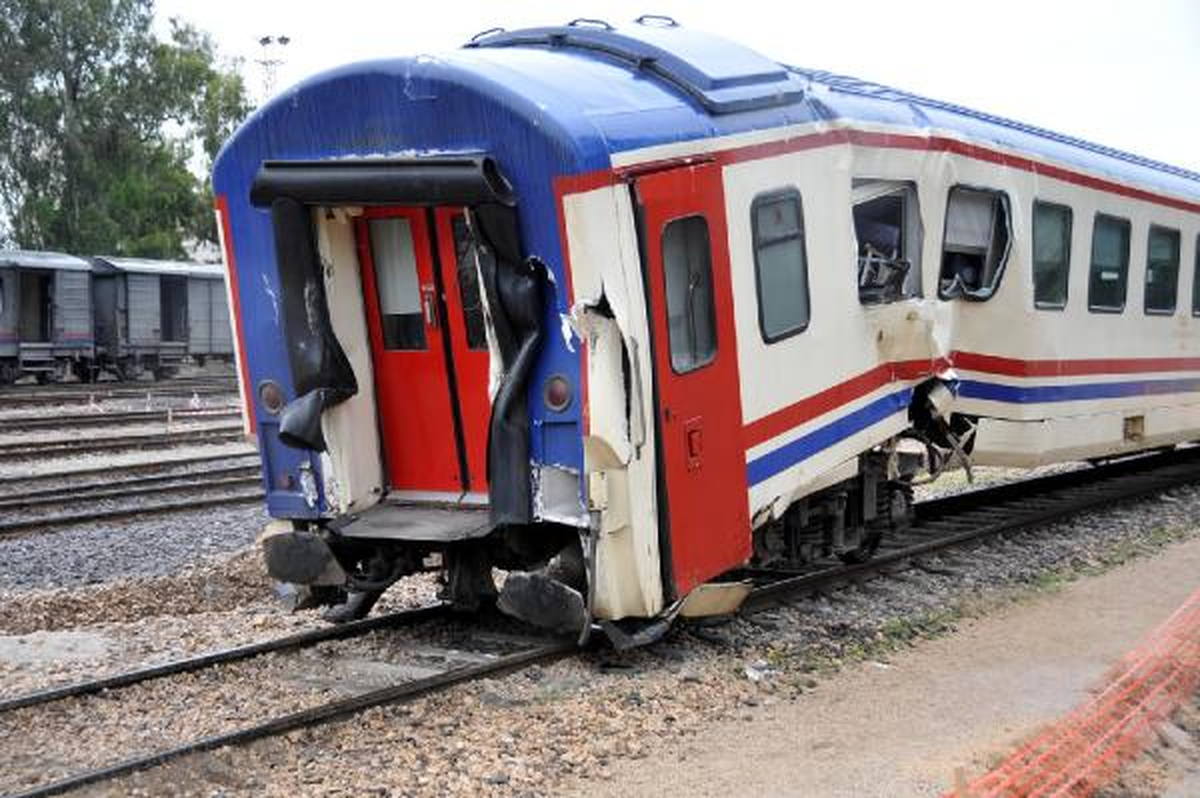 Adana\'da 15 Kişinin Yaralandığı Tren Kazasına Çifte Soruşturma