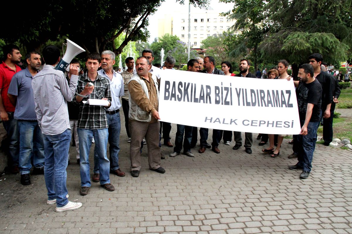 Adana\'da \'Gözaltı\' Protestosu