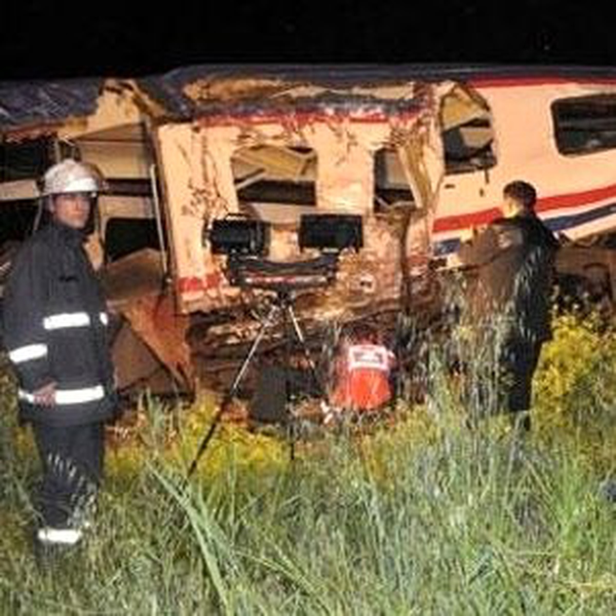 Adana\'da Yolcu İki Yolcu Treni Çarpıştı: 14 Yaralı