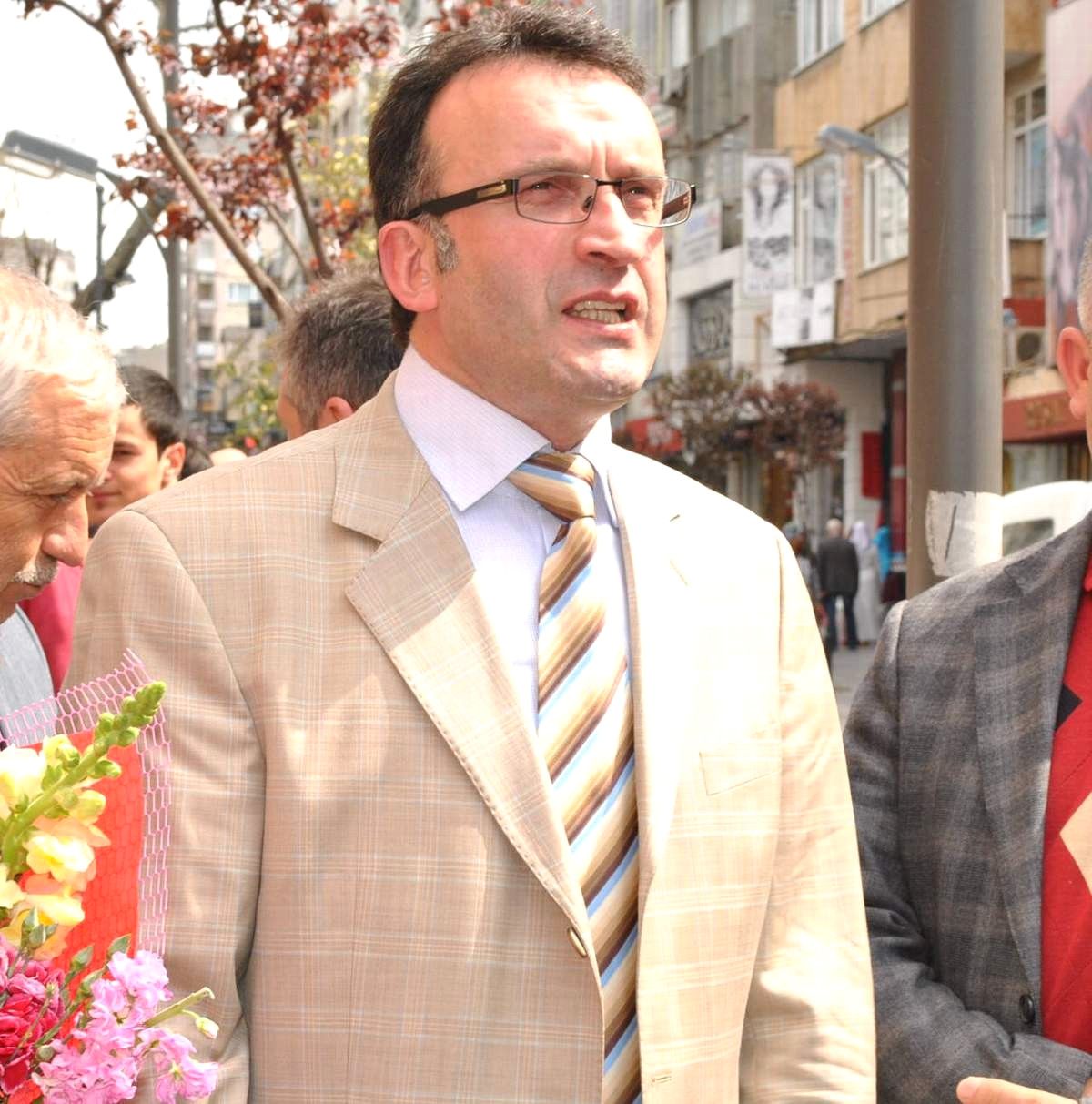 AK Parti Bandırma İlçe Başkanı Kasapoğlu Engelliler Konusunda Belediyeleri Uyardı