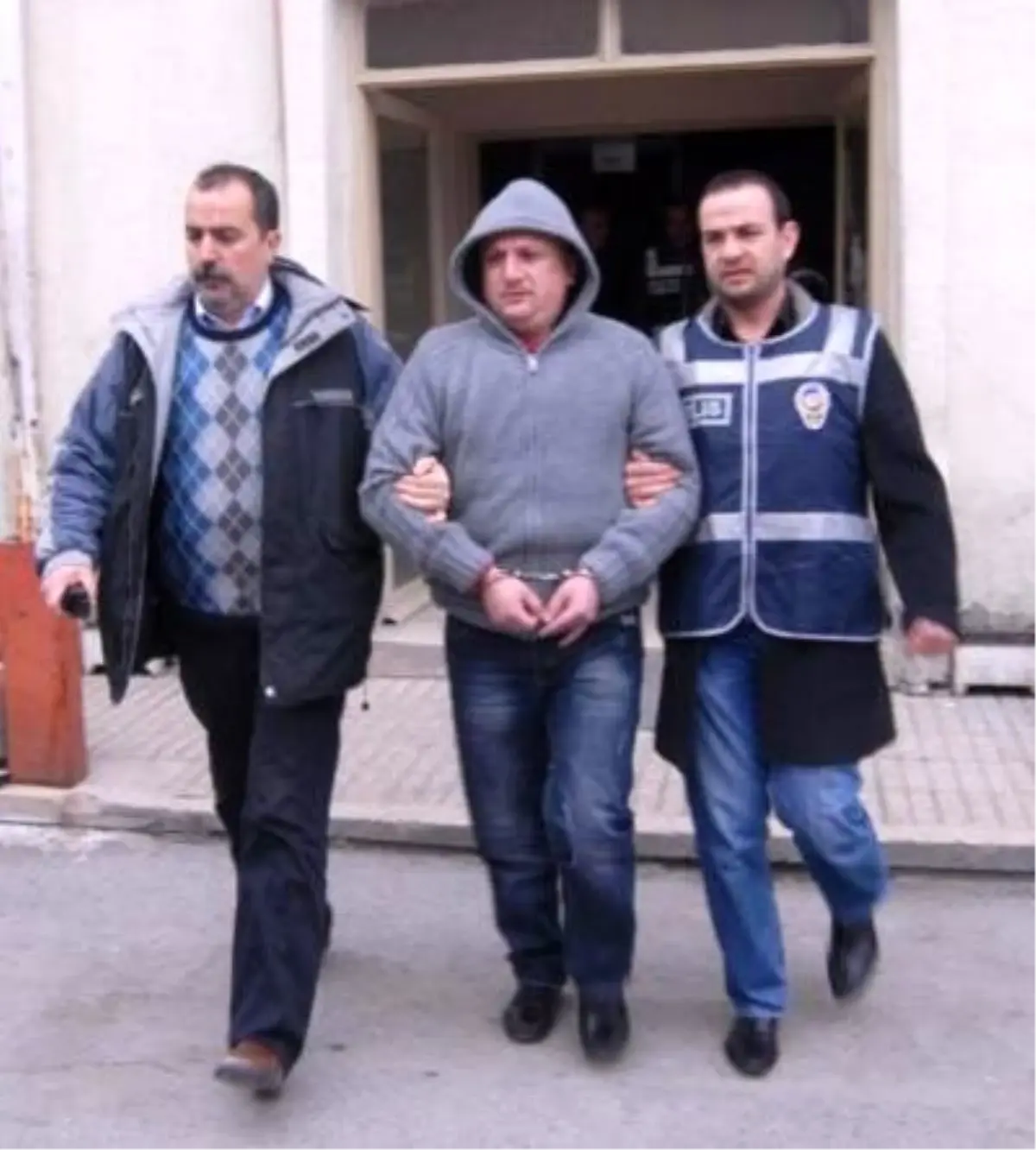 Alsancak\'ta Kanlı Gece Olayında Bir Tahliye