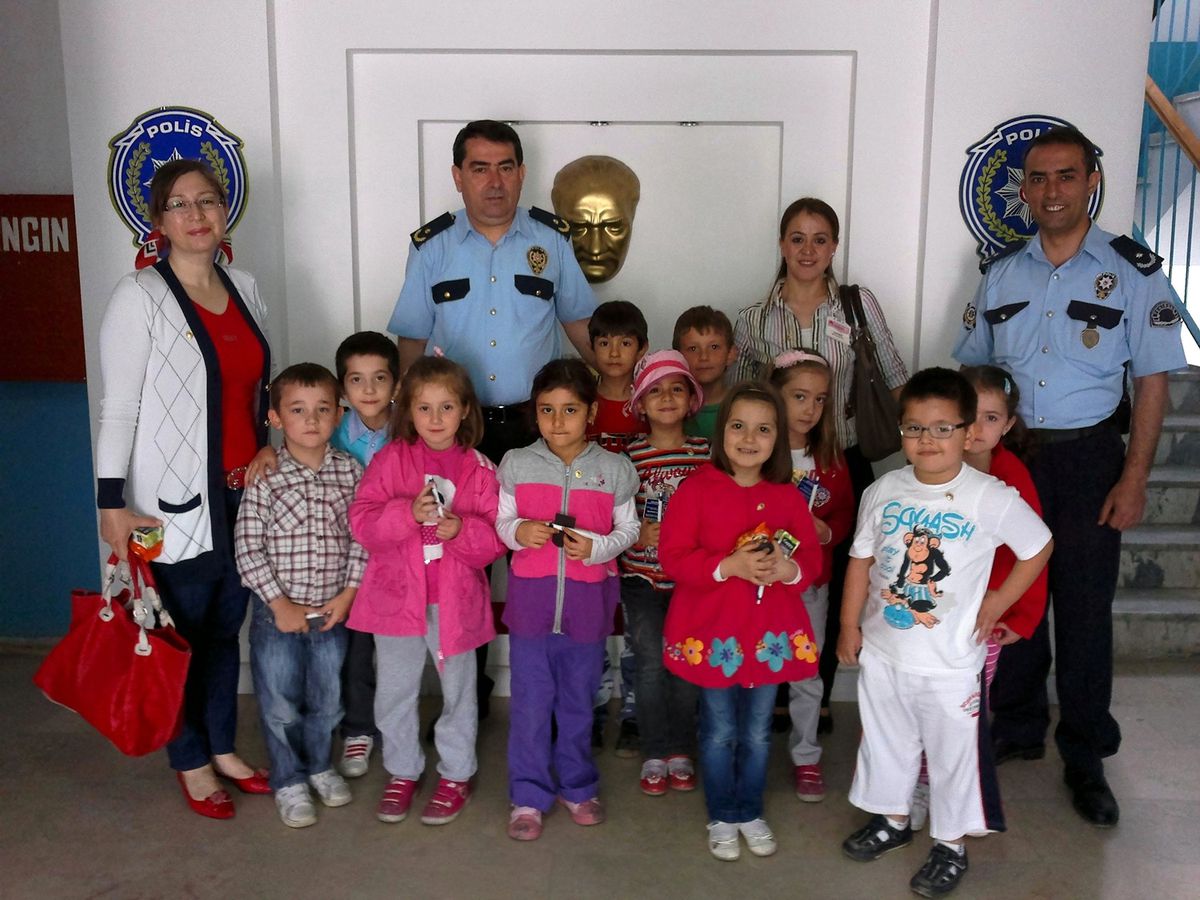 Anasınıfı Öğrencileri, İlçe Emniyet Müdürlüğü\'nü Ziyaret Etti.