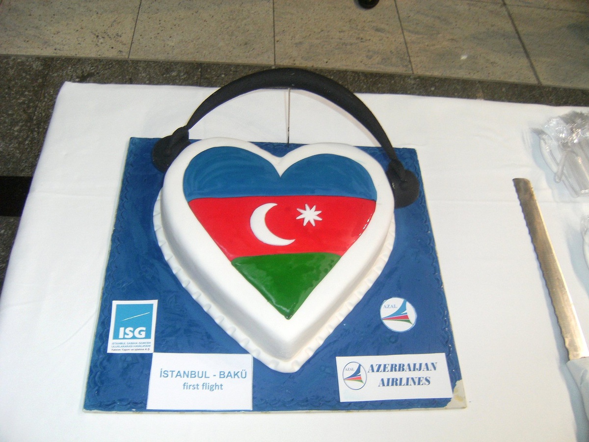 Azal, İstanbul-Bakü Seferlerine Başladı