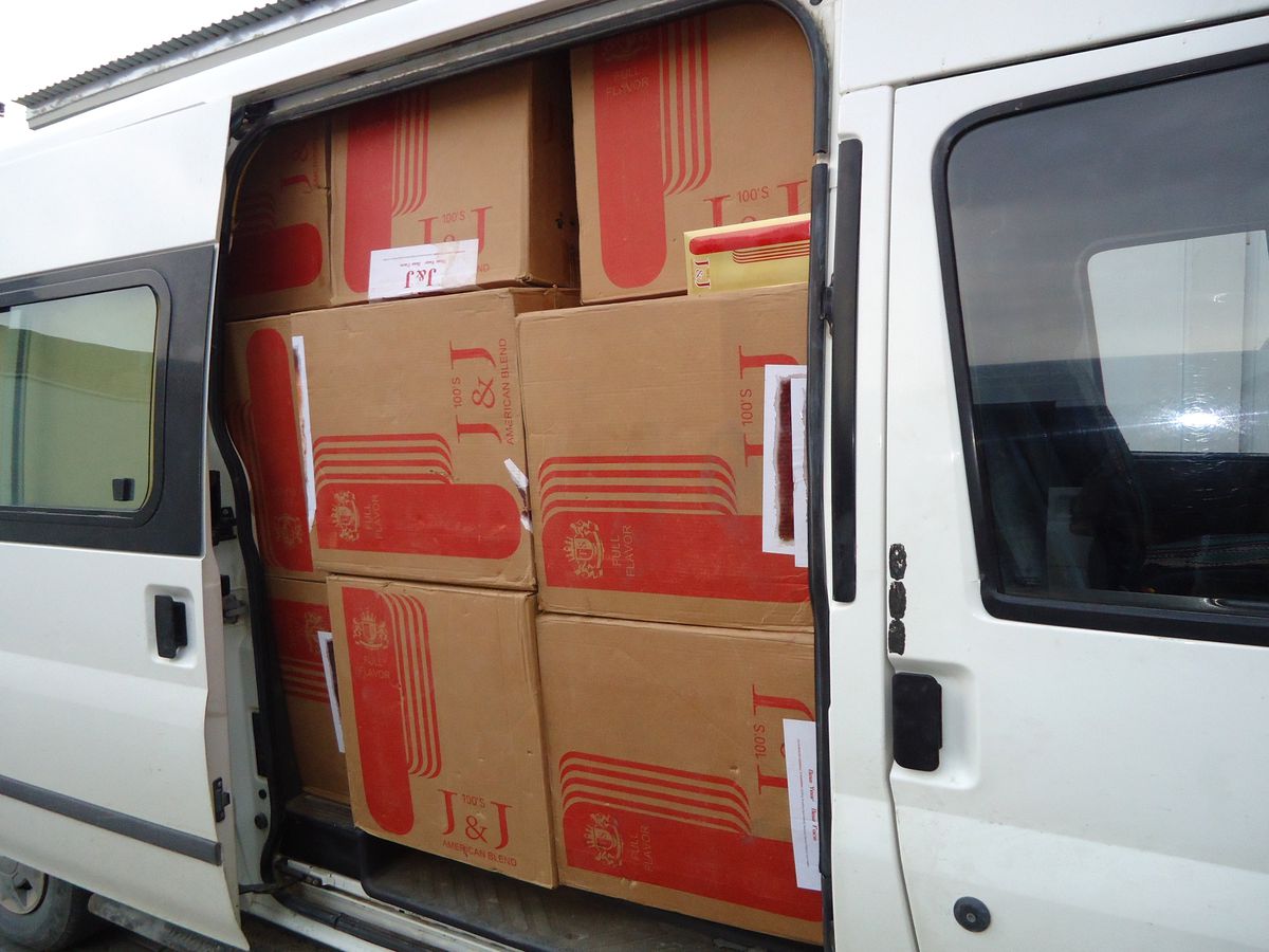 Başkale'de 58 Bin Paket Kaçak Sigara Ele Geçirildi