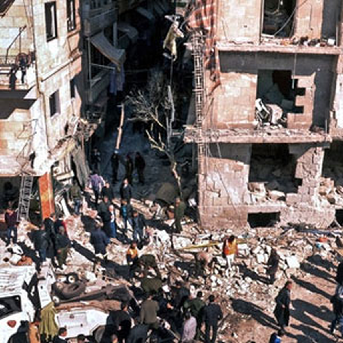 Başkent Şam\'da İki Şiddetli Patlama Meydana Geldi