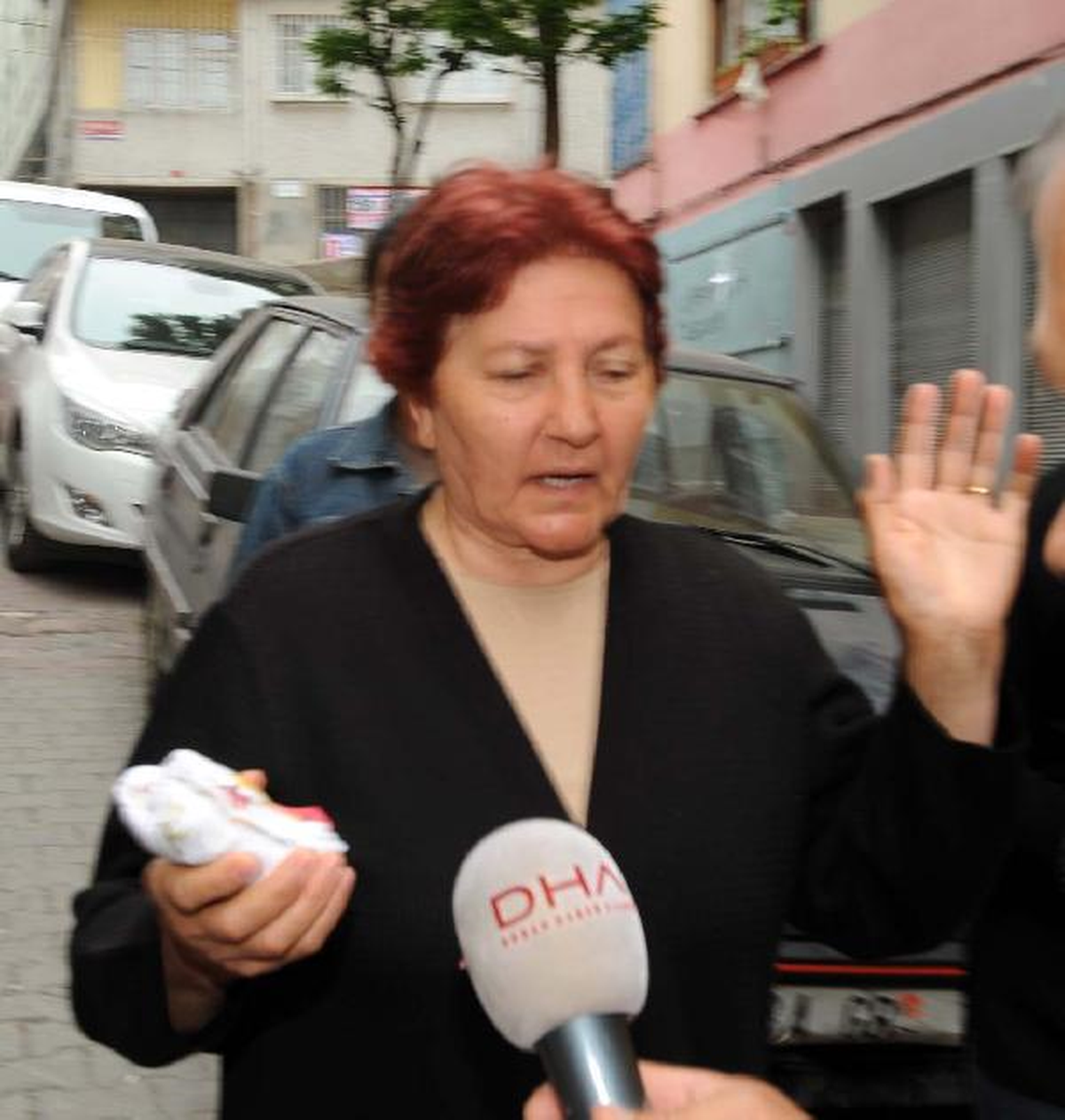 Beyoğlu\'nda Muhtarlığa Patlayıcı Atıldı