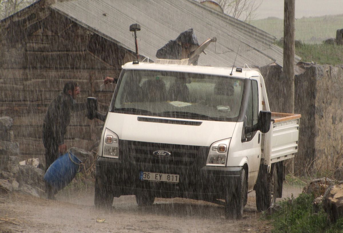 Çıplaklı Köyü Yağmura Teslim