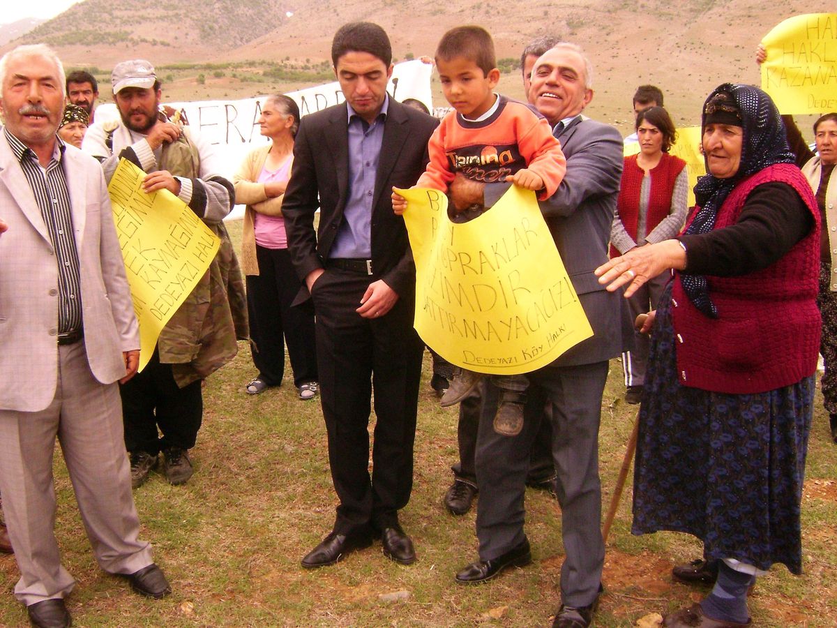 Dedeyazı Köyünde Mera İsyanı