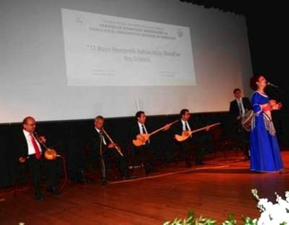 Deü Hemşirelik Haftası'nı Kutluyor